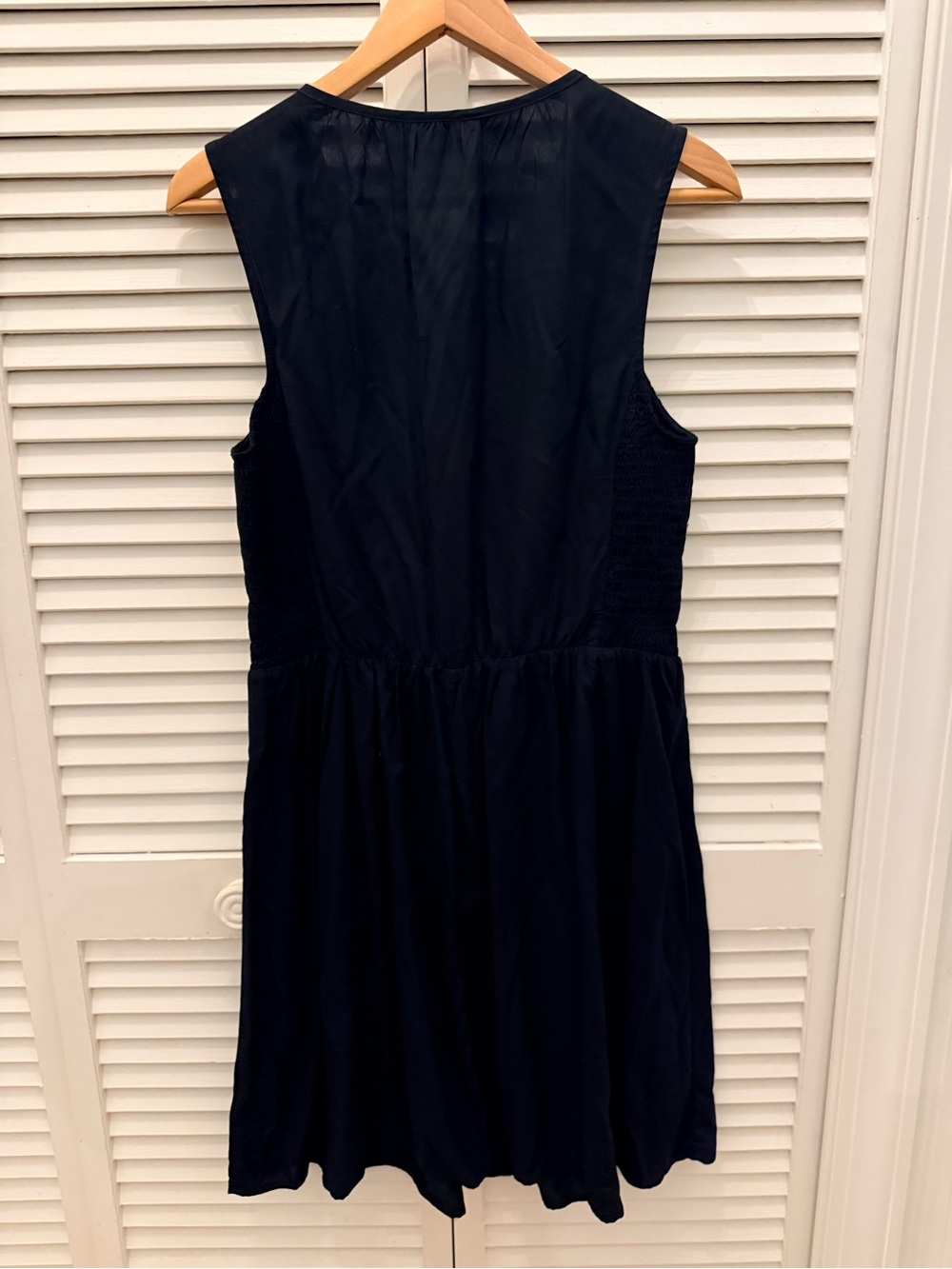 Old Navy Black Sleeveless Midi Dress with Smocked Sides - Picture 2 of 4